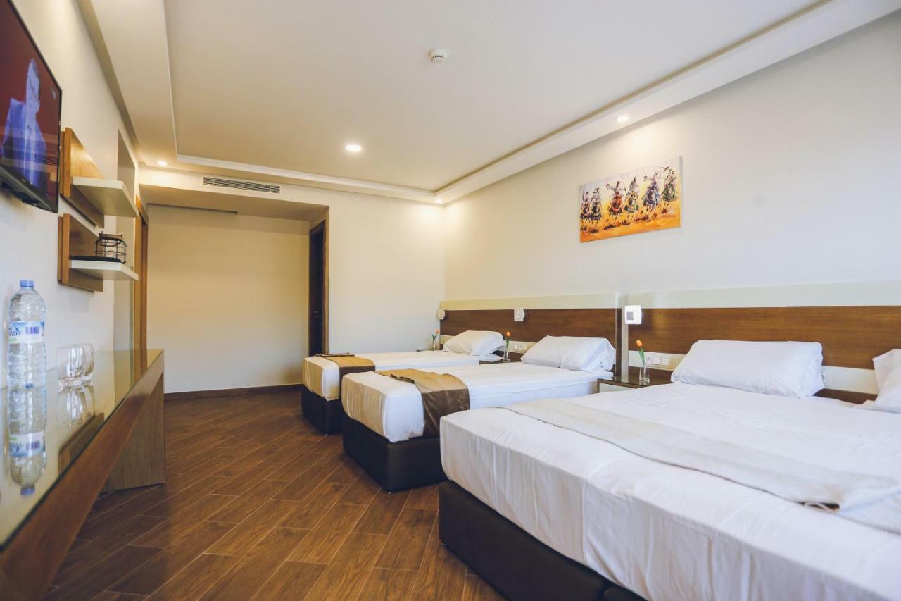 Hotel Makarim Tétouan Zewnętrze zdjęcie