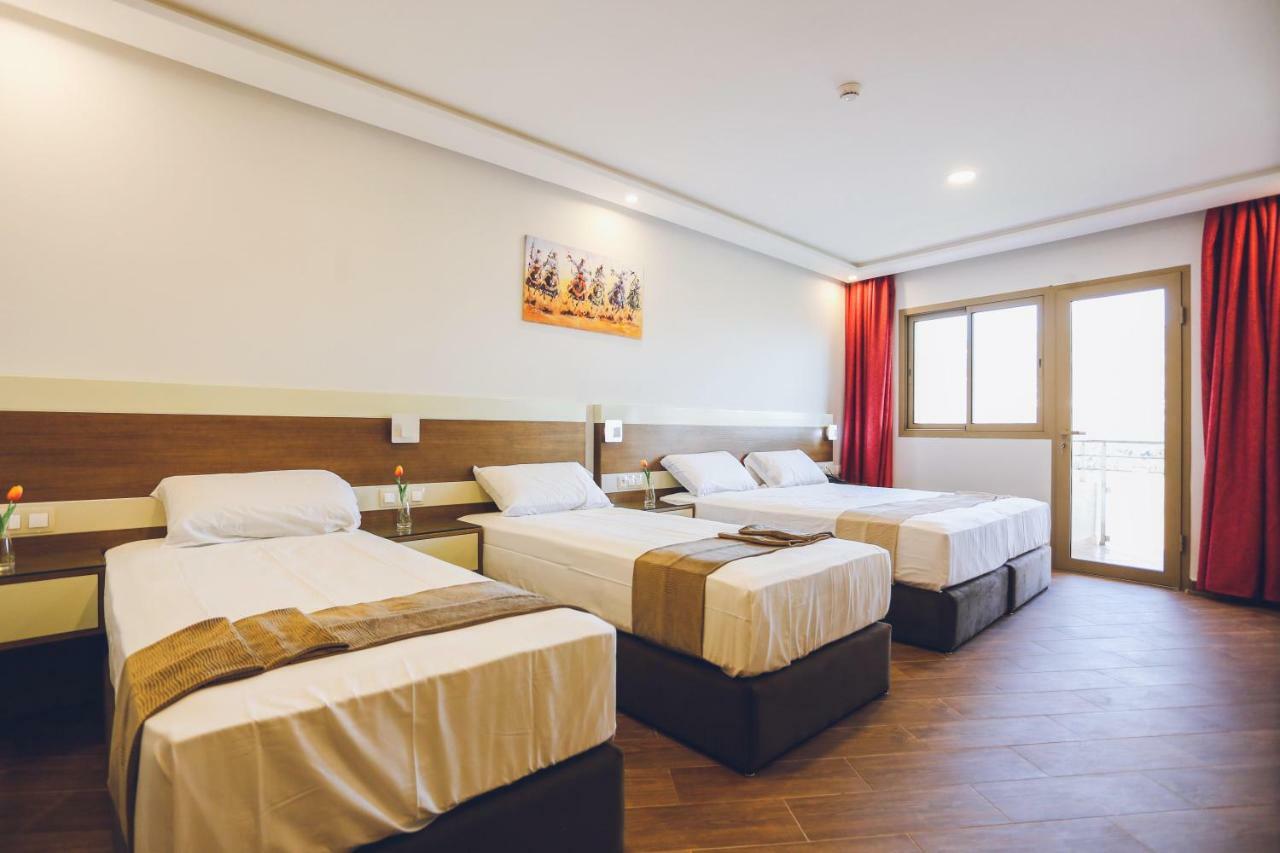 Hotel Makarim Tétouan Zewnętrze zdjęcie